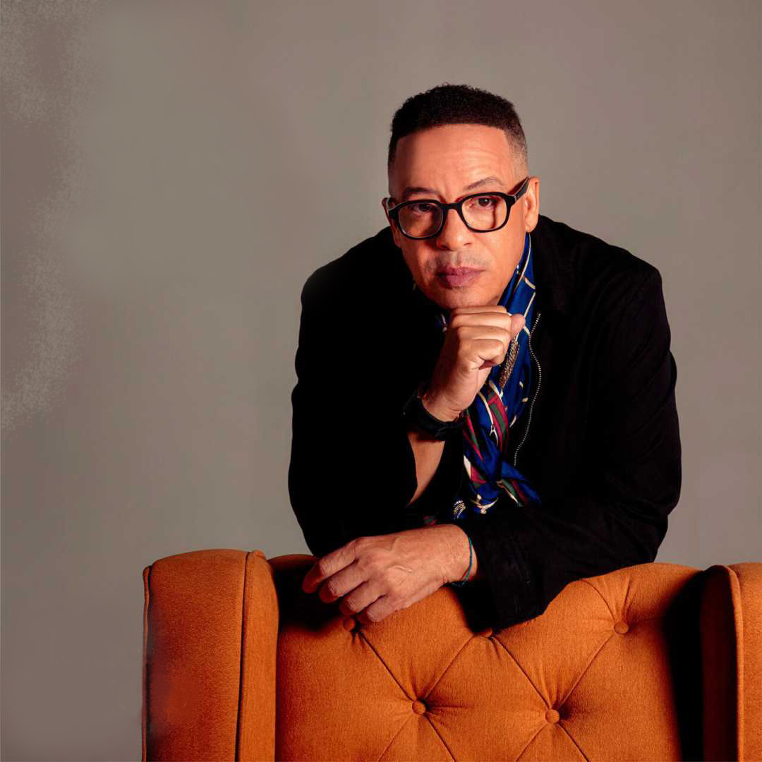 1..- ISSAC DELGADO – MIRA COMO VENGO – 2025